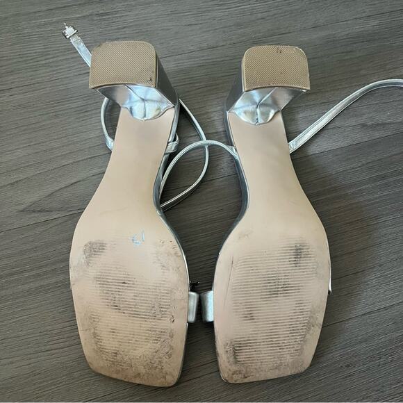 Steve Madden Luxe Metallic Block Healed Strappy Sandal Square Toe Luxe 11M - Picture 2 of 11